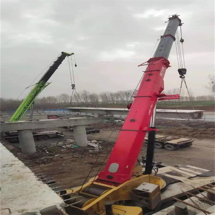 廉江钢构件起吊,吊点采用几点绑扎